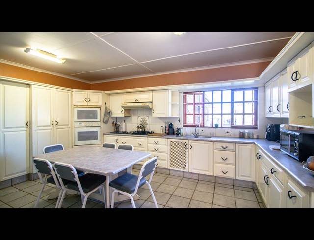 4 BEDROOM HOUSE FOR SALE IN DORCHESTER HEIGHTS